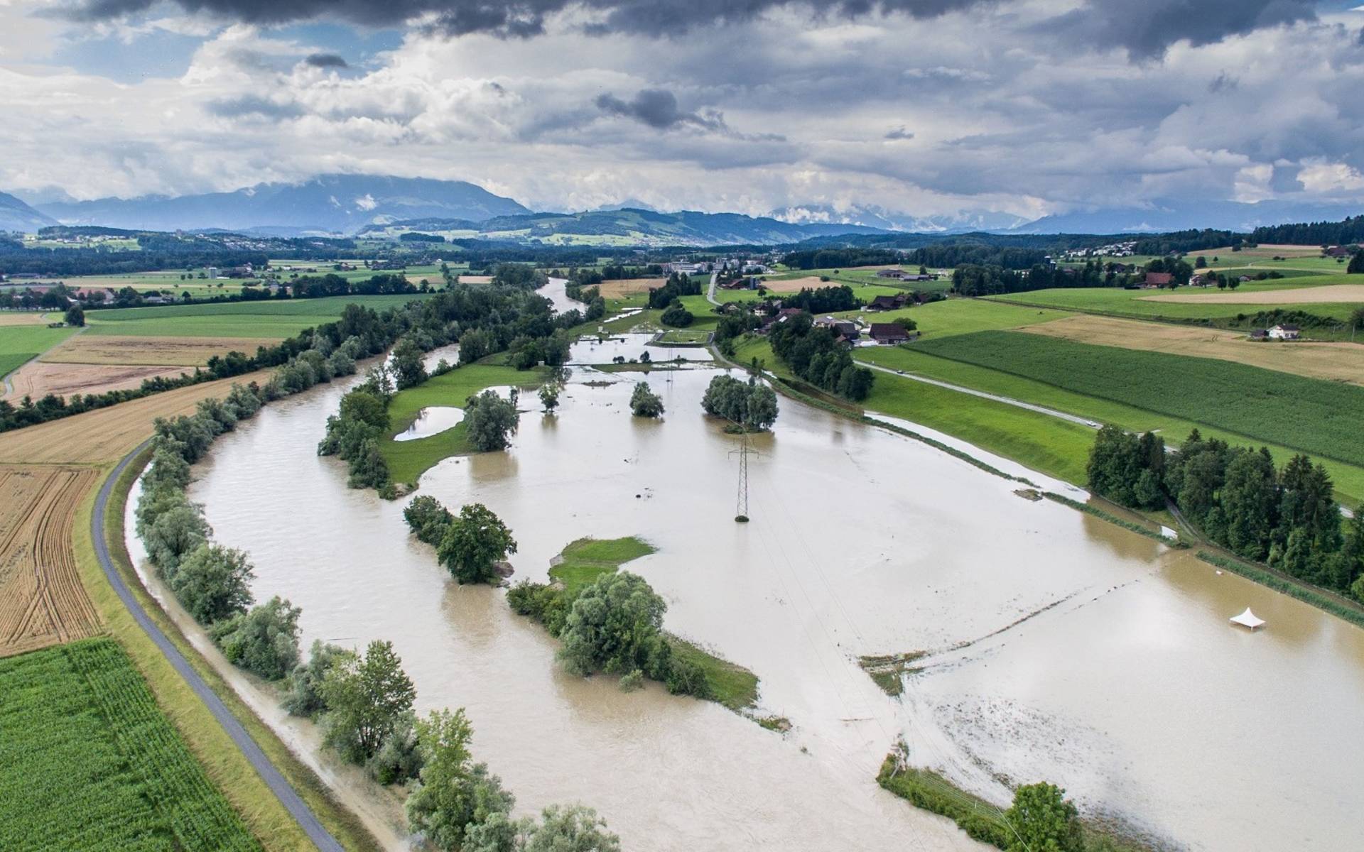 Hochwasser in der Aue Sins Reussegg